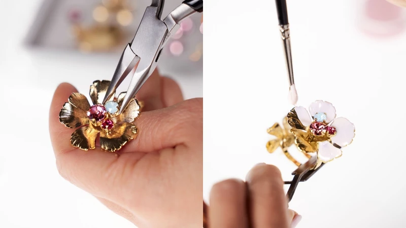 嬌蘭花冠粉櫻淡香水珠櫻流蘇蜂印瓶工藝情境圖。 嬌蘭花冠粉櫻淡香水珠櫻流蘇蜂印瓶工藝情境圖。