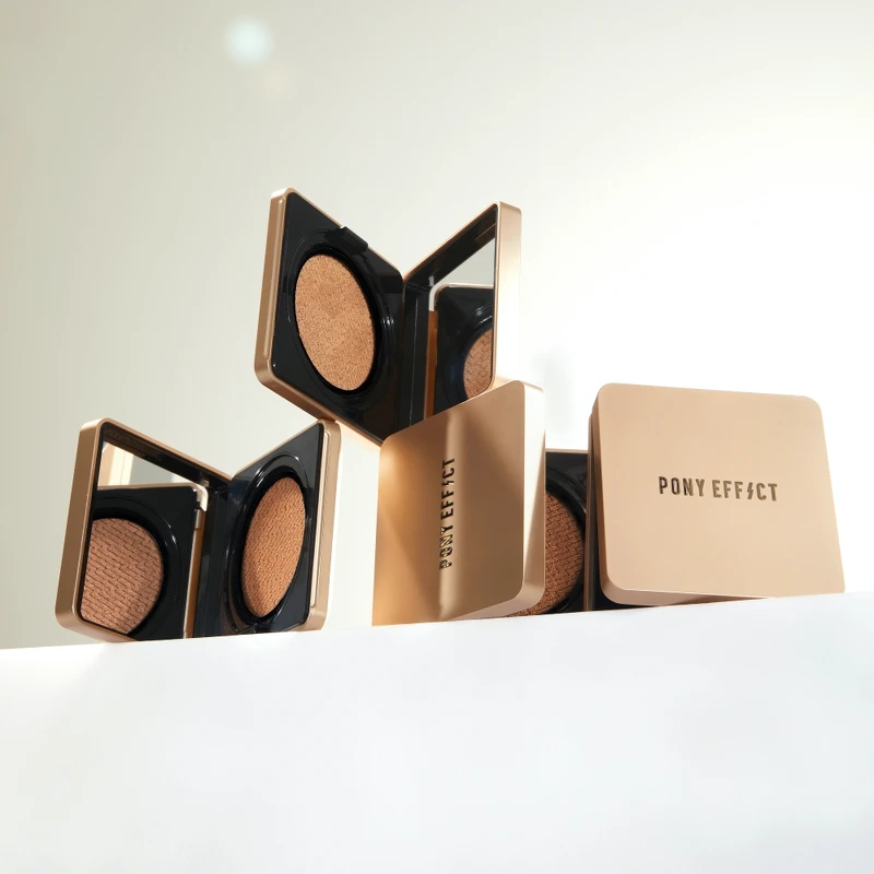 PONY EFFECT絕對持久無瑕氣墊粉餅升級版SPF40/PA++情境。