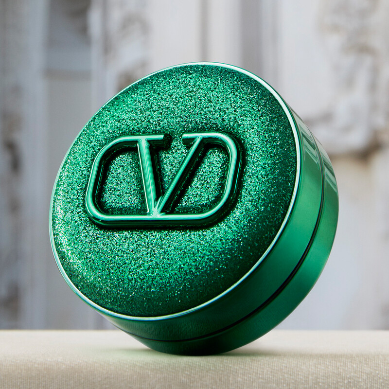 VALENTINO高訂輕透氣墊粉餅全新訂製外殼#怪美綠GREEN STRAVAGANZA(底妝色號為有四色LIGR2、LN1、LN2、LA1)，NT3,100