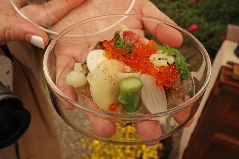 鱒卵茄泥冬蔬。 鱒卵茄泥冬蔬。