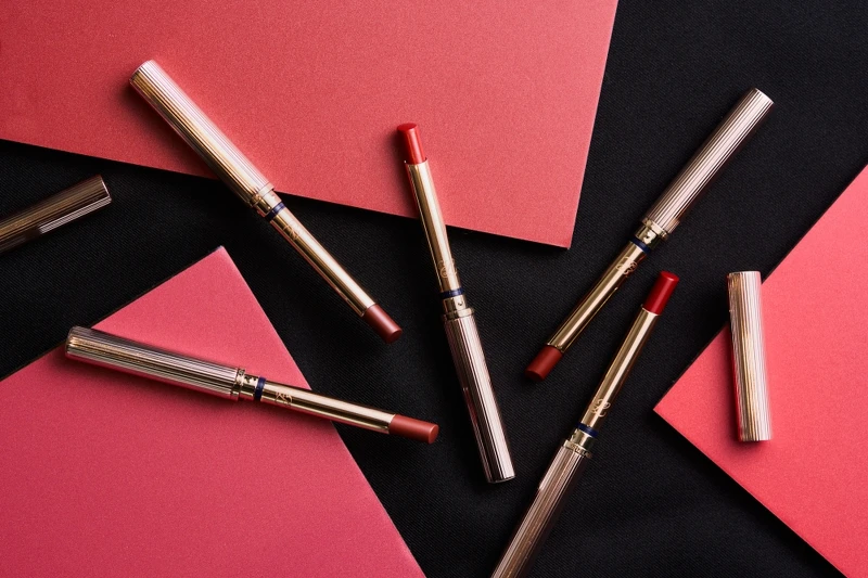 雅詩蘭黛耀眼出色細管唇膏(釉光12色)，NT1,550