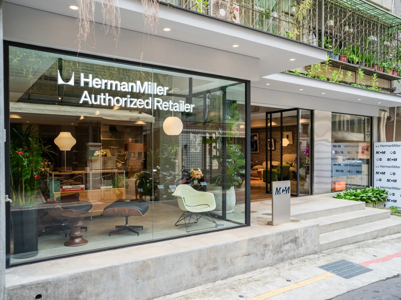 台北東區商圈近日開幕了全新家具店「MCM LIVING」。