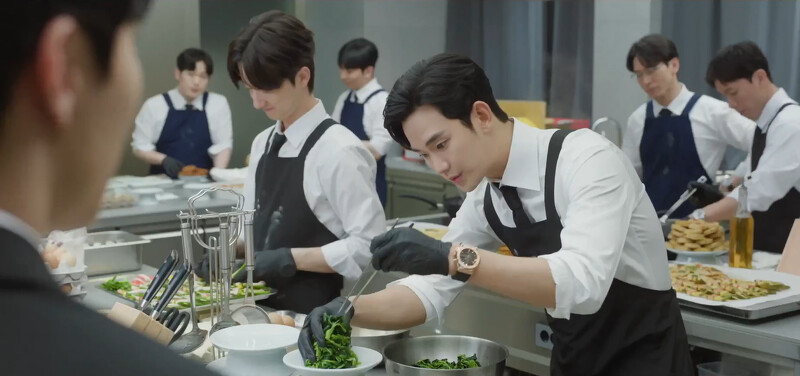 洪家”後宮”全是名門大學、學有專精的女婿