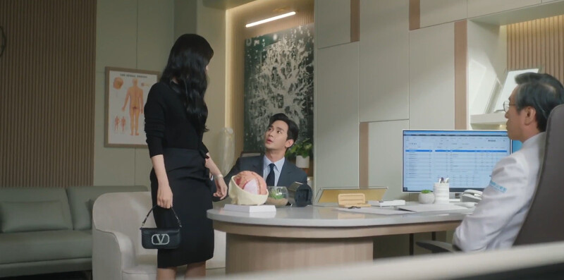 白賢祐(中)在醫生面前表現得特別積極