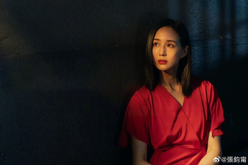 《唐人街探案2》張鈞甯在林默(邱澤 飾)回憶裡現身