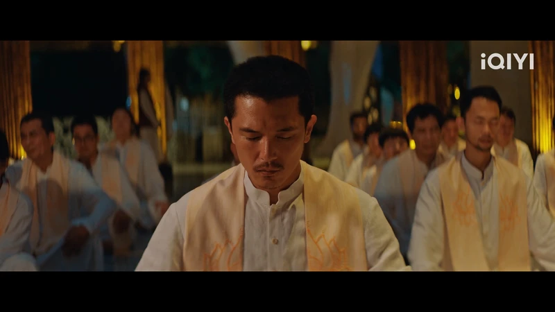 《唐人街探案2》邱澤潛入靈修團體辦案揪內幕