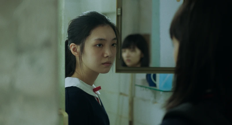 飾演年少時期姊姊子圓的香港新生代演員謝咏欣表現亮眼，榮獲第60屆金馬獎最佳新演員獎肯定