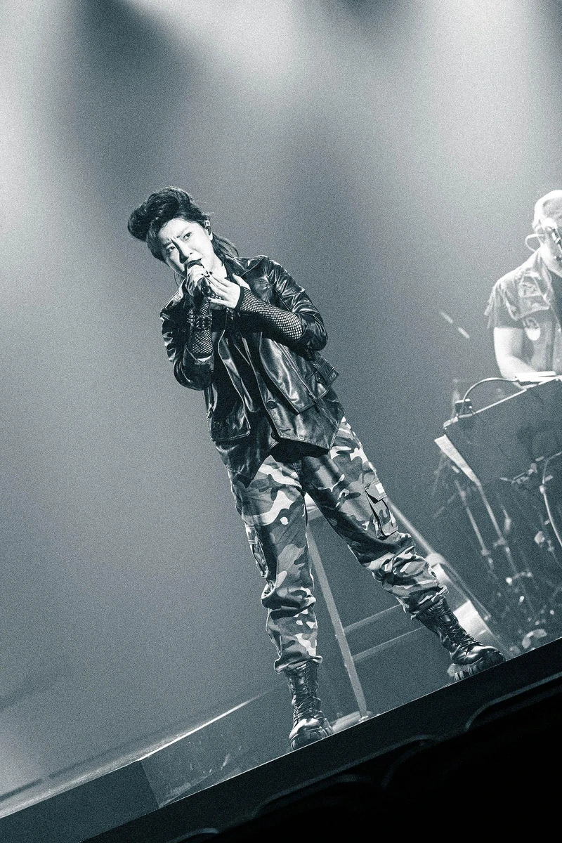 在台發展的韓國籍舞台劇演員金仁馨在音樂劇《搖滾芭比》全新中文版中演出伊扎克一角。