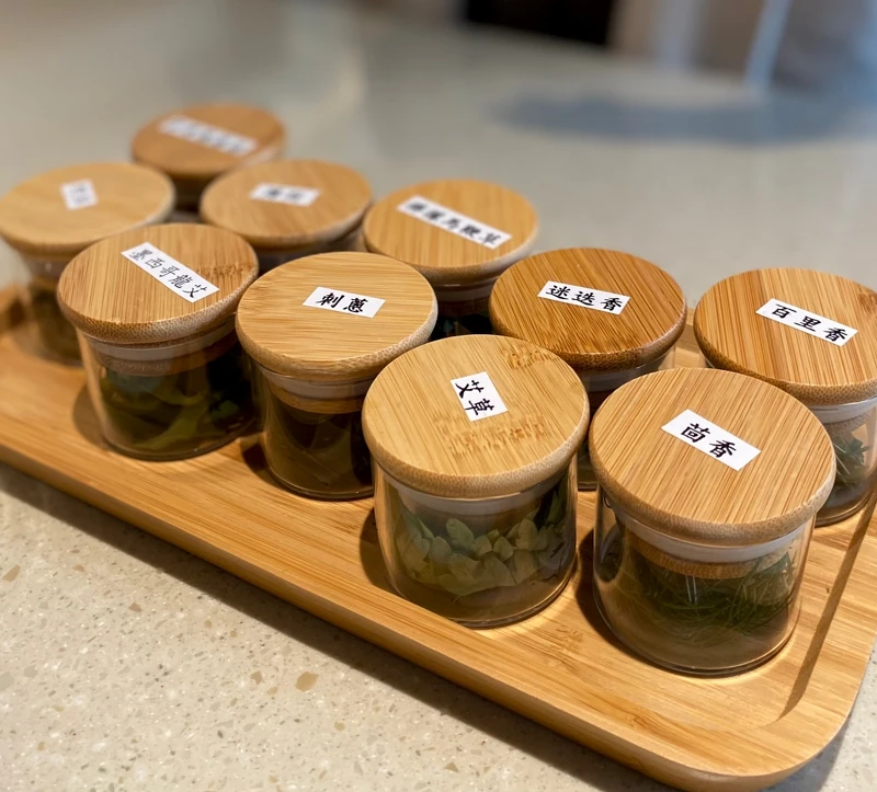 以「茶味與草本」加乘的新風味為餐點增色。 以「茶味與草本」加乘的新風味為餐點增色。