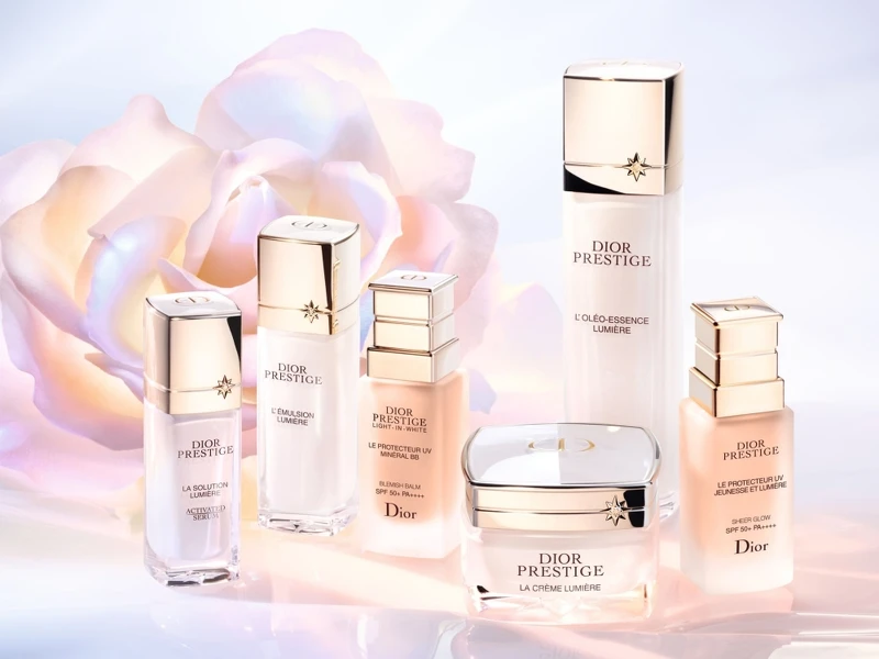Dior迪奧精萃再生光燦淨白系列情境圖。