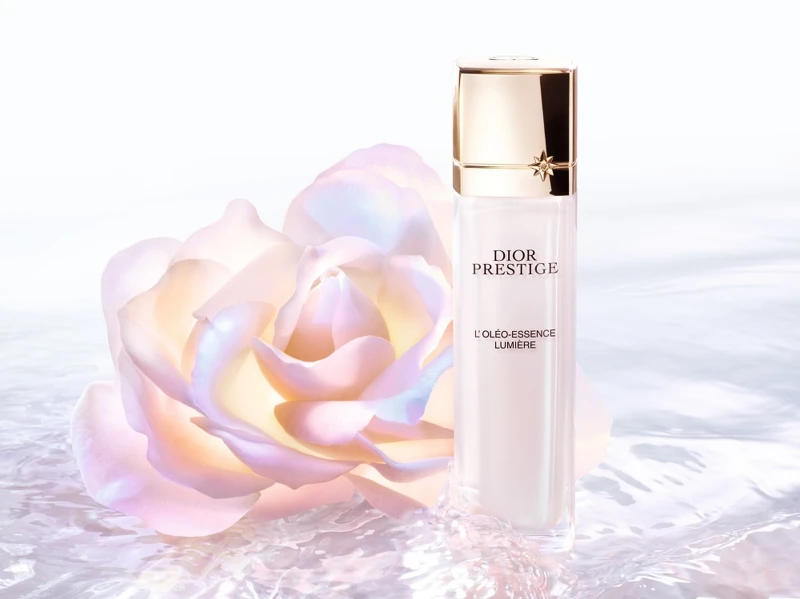 Dior迪奧精萃再生光燦淨白精華露150ml，NT5,900