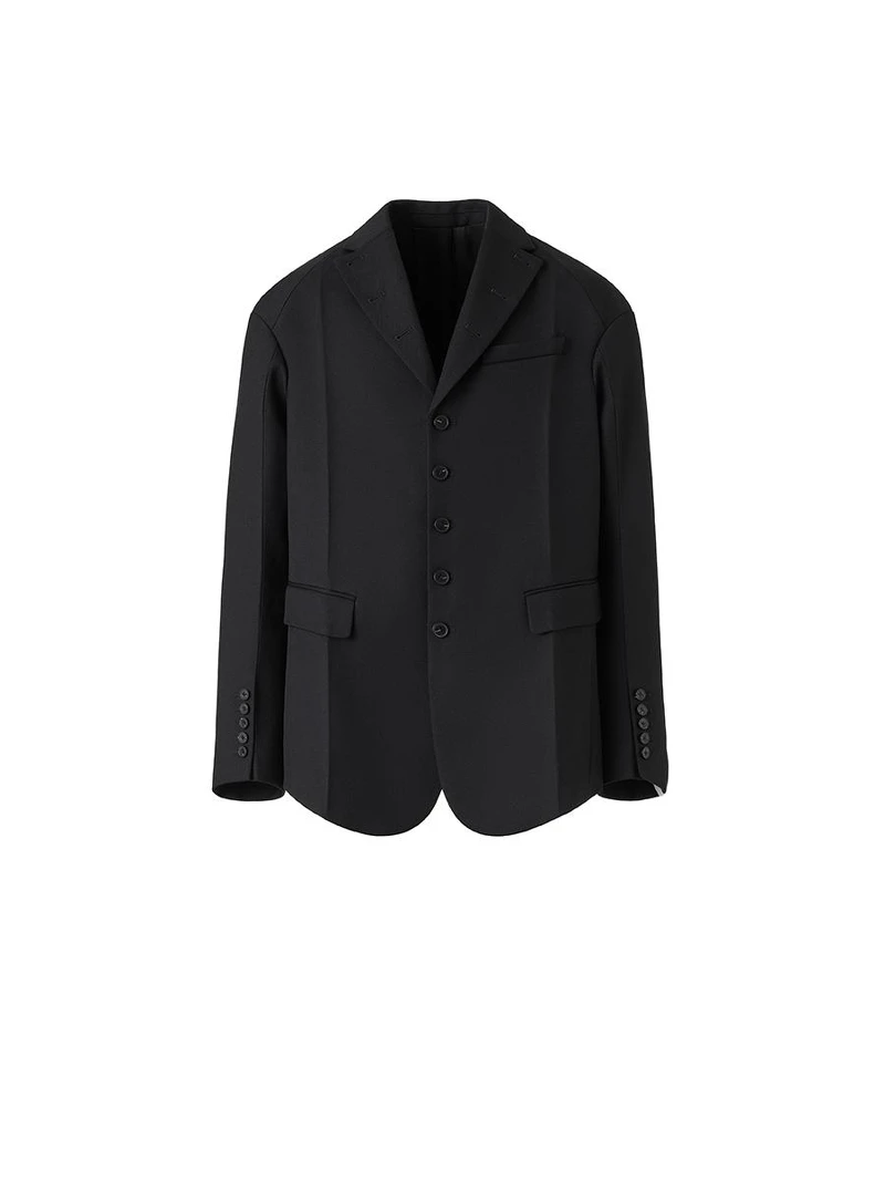 鈕扣羊毛西裝外套NT$7999。