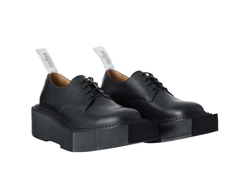 厚底德比鞋NT$7999。