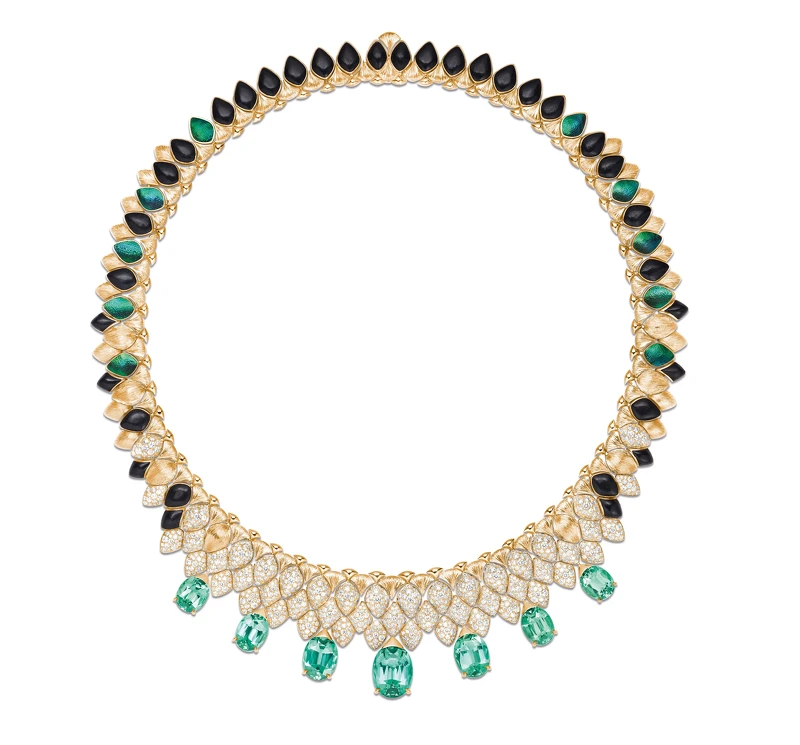 PIAGET Metaphoria 頂級珠寶系列Silua 18K玫瑰金綠碧璽鑽石項鍊,NT$16,800,000。 PIAGET Metaphoria 頂級珠寶系列Silua 18K玫瑰金綠碧璽鑽石項鍊,NT$16,800,000。