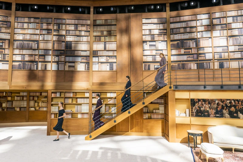 Chanel打造了一座 Coco 圖書館。