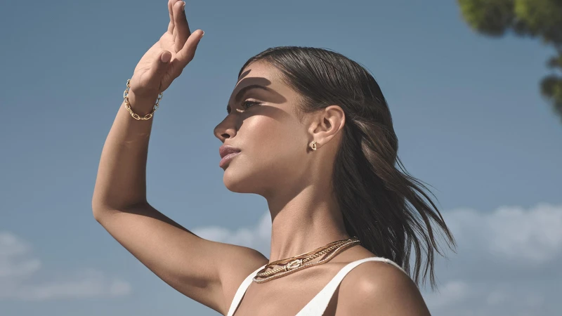 耀眼的Force 10系列珠寶，像是吸附了南法暖陽的溫度。