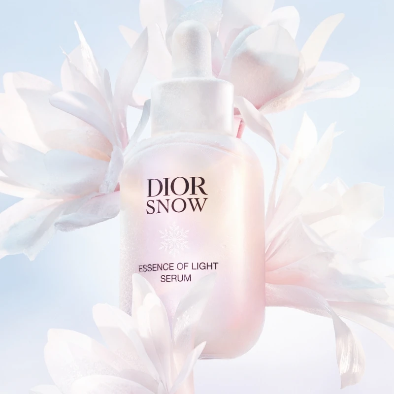 Dior迪奧雪晶靈極透亮光采精華情境圖。