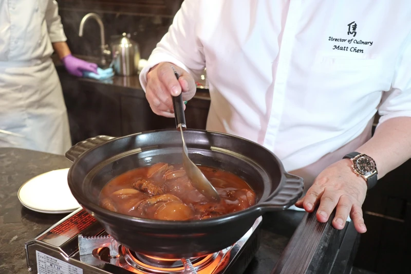 每個空間更規劃有保溫櫃、烹飪台，確保菜色保持味濃香熱。