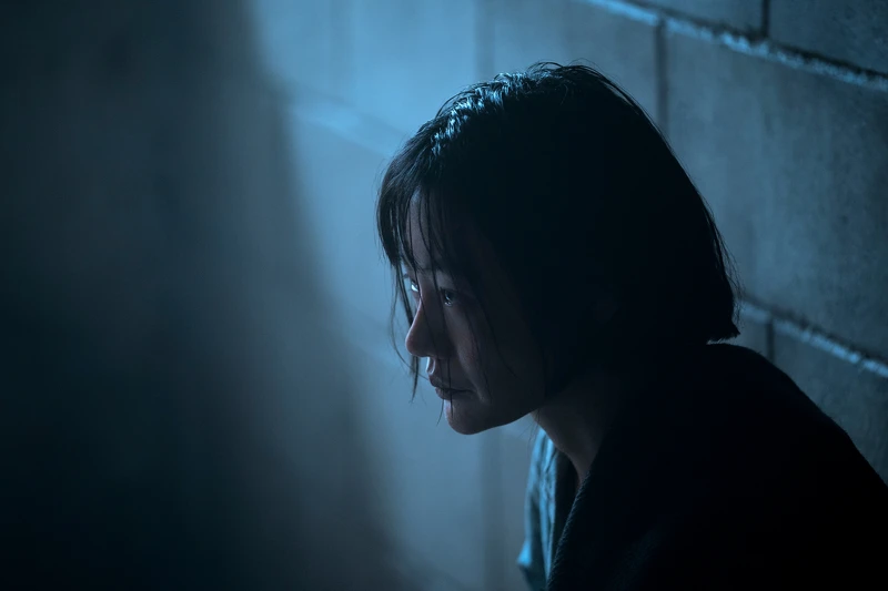 Netflix《3體》（3 Body Problem）曾靖 Zine Tseng 飾演年輕版葉文潔。