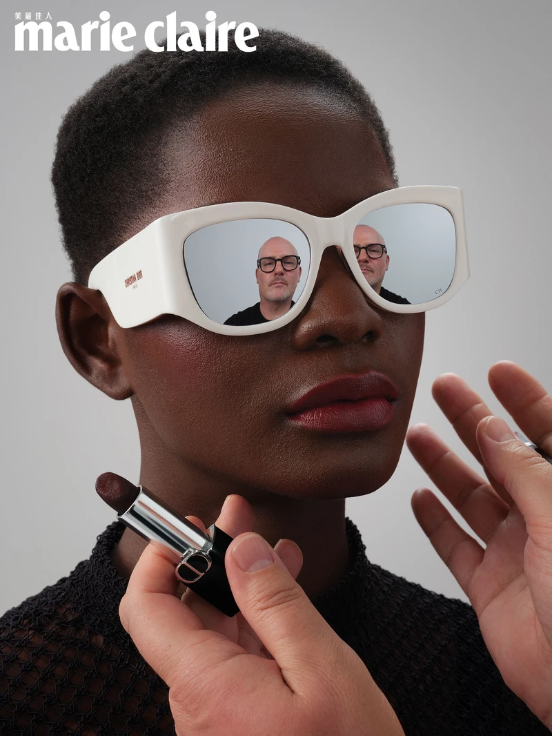 透過太陽眼鏡反射的Peter Phlips本人 透過太陽眼鏡反射的Peter Phlips本人