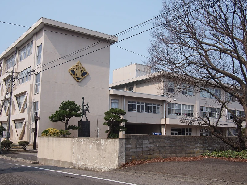 「能代工業高校」是《灌籃高手》中山王工業的原型參考。 「能代工業高校」是《灌籃高手》中山王工業的原型參考。