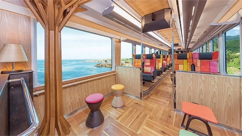 「Resort 白神號」車廂。 「Resort 白神號」車廂。