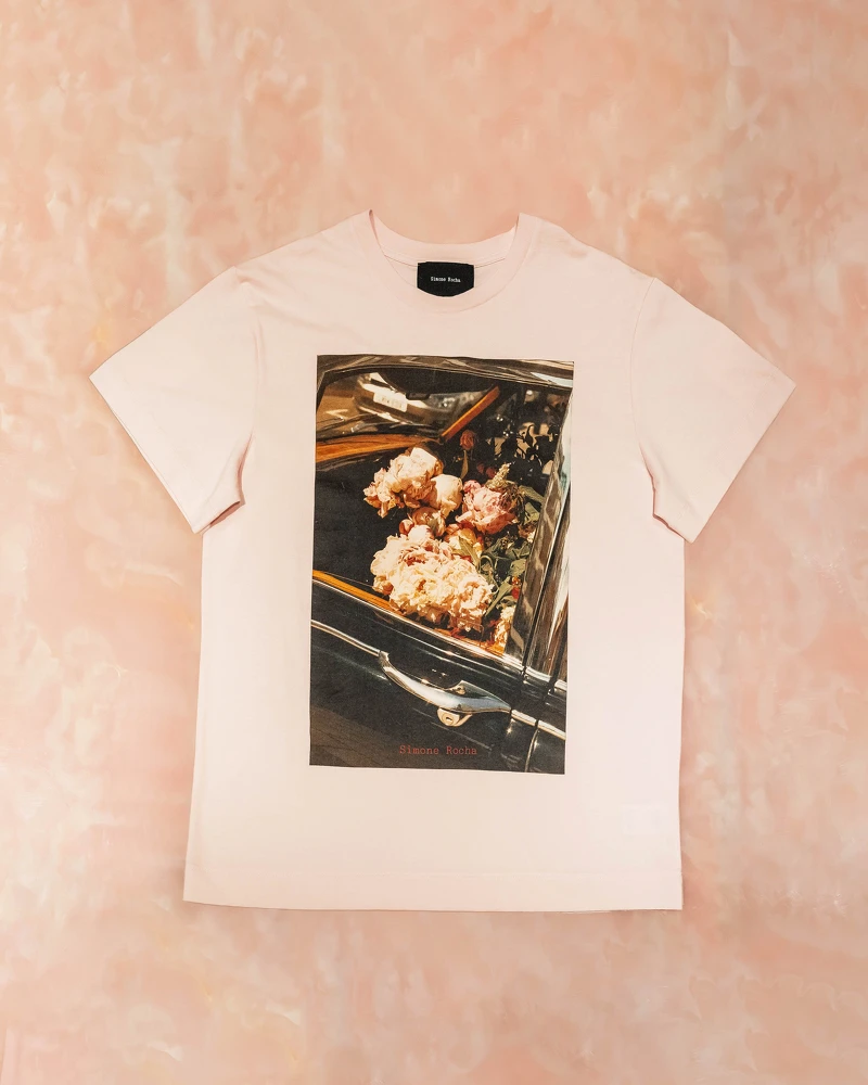 開幕限定短T NT$6,380。