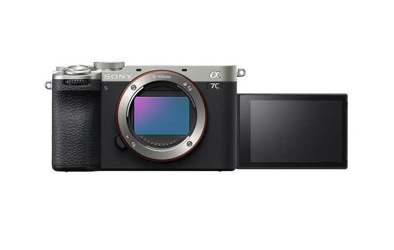 法雅客 SONYα7CII小型全片幅相機ILCE-7CM2(銀/黑),推薦價59,980元。 法雅客 SONYα7CII小型全片幅相機ILCE-7CM2(銀/黑),推薦價59,980元。