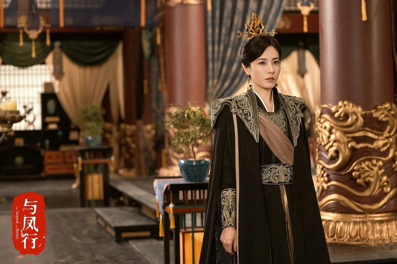 曾黎演靈尊「沈木月」，對劇中的趙麗穎來說，是亦母亦師的角色。