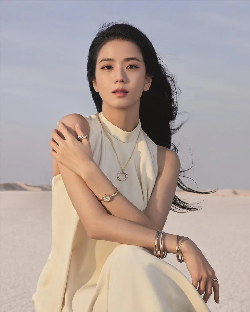 Jisoo。 Jisoo。
