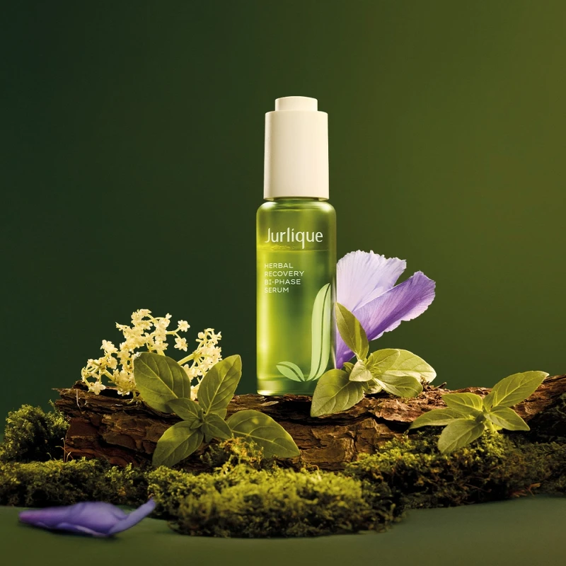 茱莉蔻賦活再生發光雙精萃30ml,NT2,900 茱莉蔻賦活再生發光雙精萃30ml,NT2,900