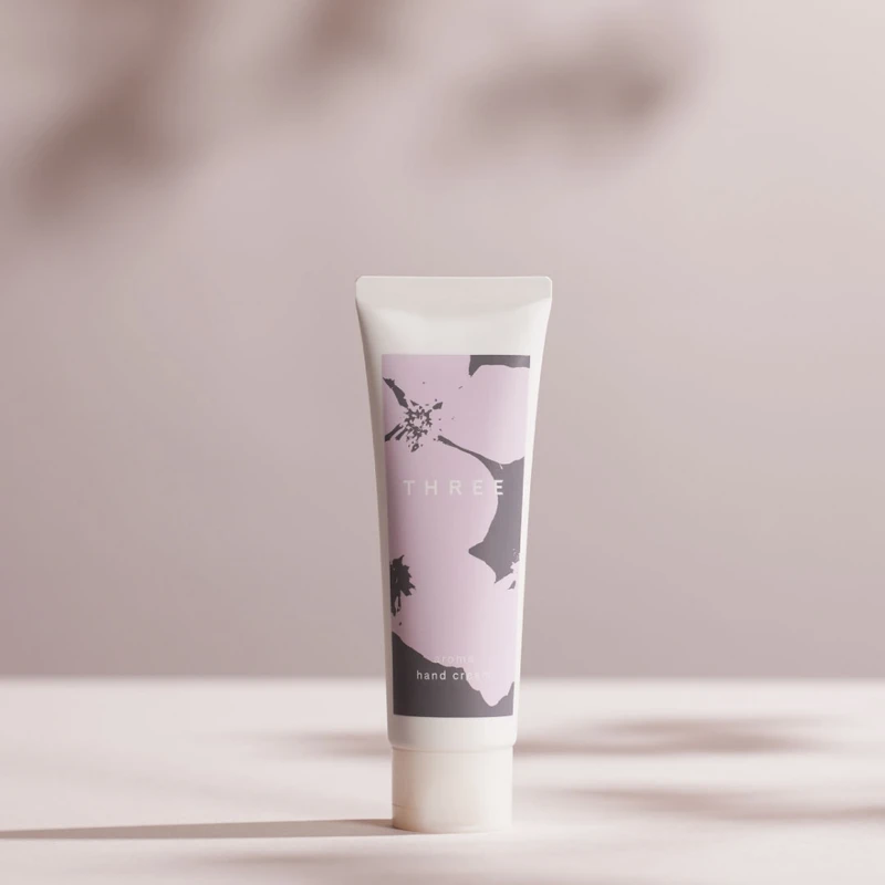 Three城中之櫻護手霜50g,NT1,200 Three城中之櫻護手霜50g,NT1,200