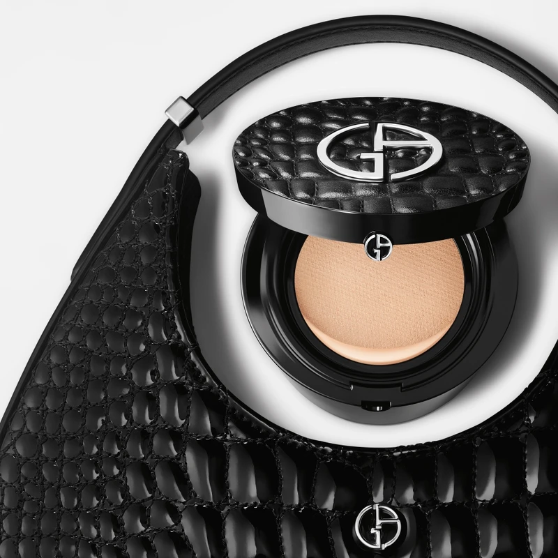 Giorgio Armani完美絲絨持久氣墊粉餅奢黑鱷紋限定版，NT3,500