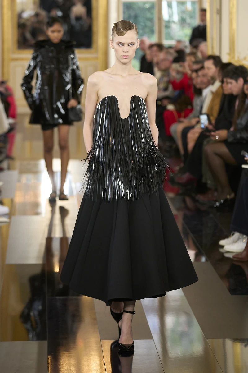 Valentino 2024秋冬系列。