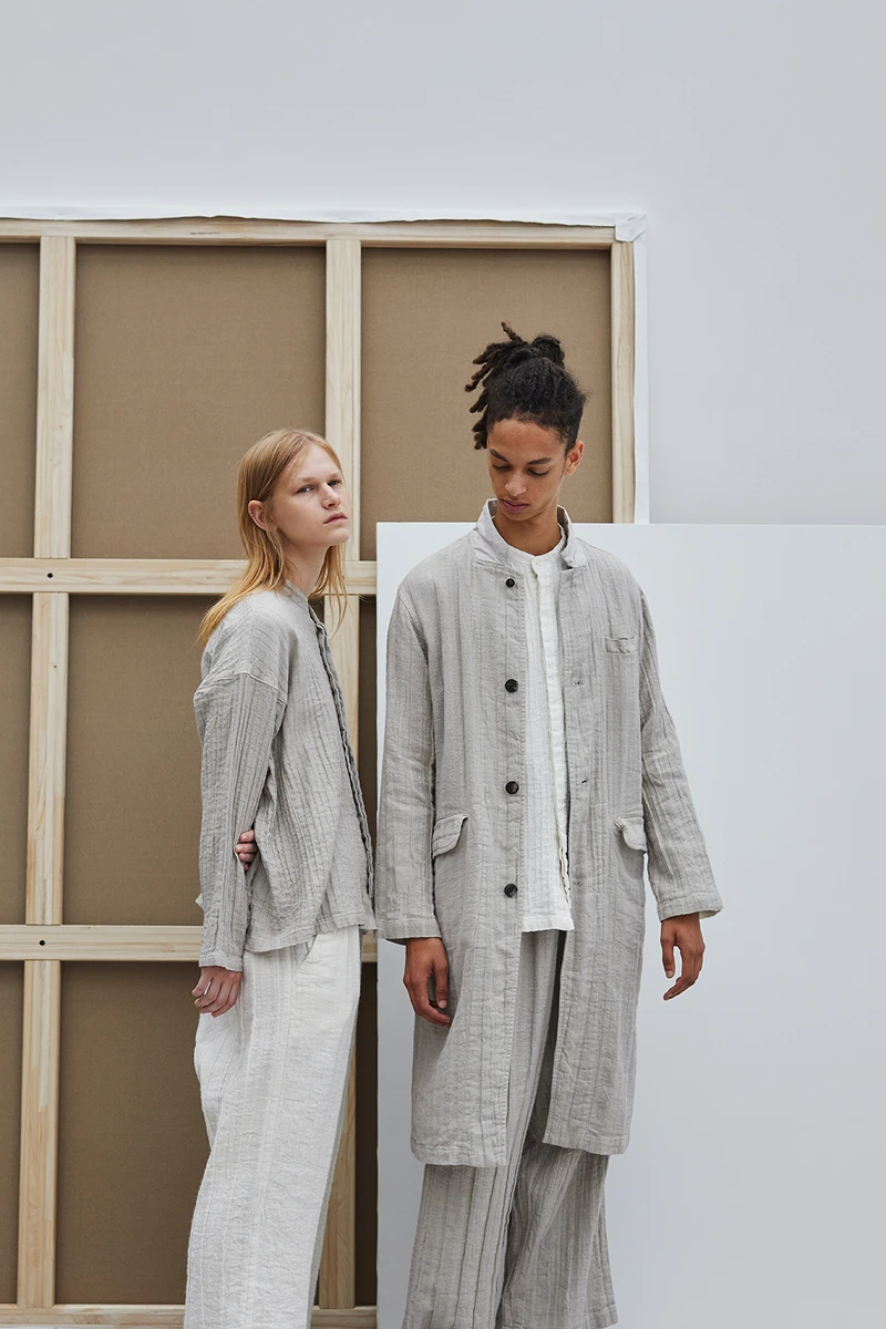 備前波浪S 圓領長袖上衣NT:14,600 備前波浪D 立領長袖大衣NT:22,600 /備前波浪D 寬管褲NT:14,600