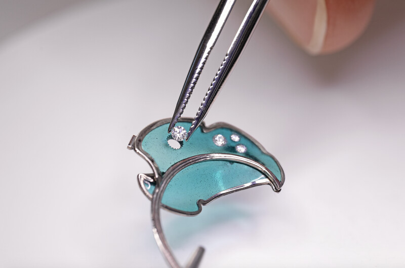 VCA 2024新錶亮點:Lady Arpels Jour Enchantée 腕錶工藝圖