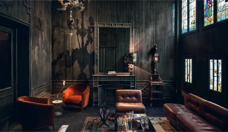 「萊班酒店(Les Bains)」位於知名的瑪黑區。 「萊班酒店(Les Bains)」位於知名的瑪黑區。