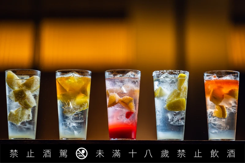 檸檬沙瓦(Lemon Sour)在日本備受追捧,成為一種極受歡迎的國民調酒。 檸檬沙瓦(Lemon Sour)在日本備受追捧,成為一種極受歡迎的國民調酒。