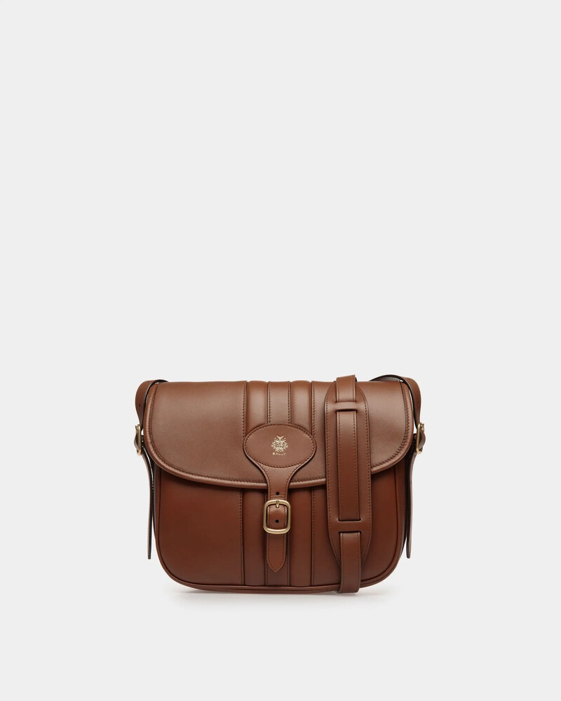 Beckett徽章斜背包,NT$71,400。