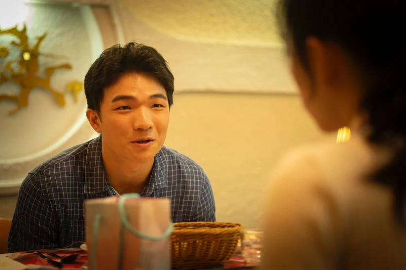 《省省吧！我家富貴發》胡智強飾演的二哥，和女生約會也只能讓對方吃牛排，自己吃沙拉。