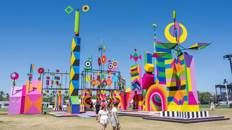 音樂節的現場藝術裝置也是每年盛典的網紅打卡景點。 音樂節的現場藝術裝置也是每年盛典的網紅打卡景點。