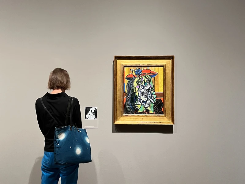 畢卡索〈哭泣的女人〉。圖片提供：高雄市立美術館。