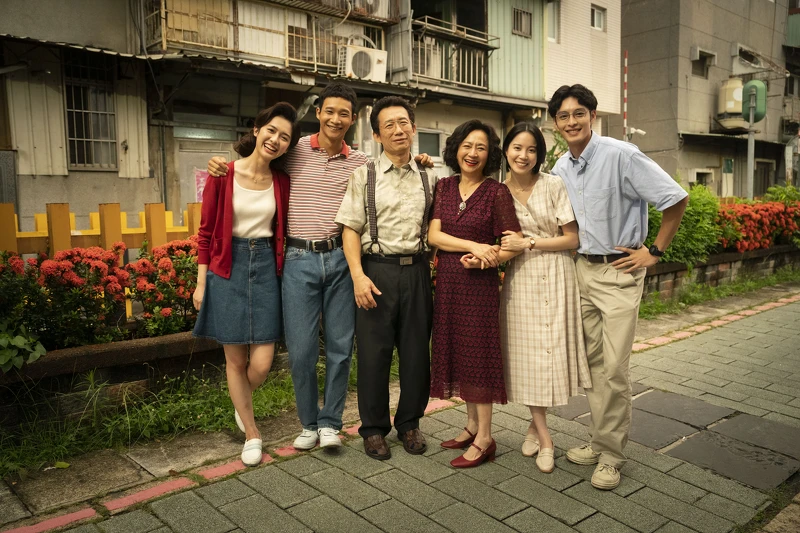 華麗計程車行已順利完結,劇情內容仍引發網路熱議。(圖/華視、LINE TV提供) 華麗計程車行已順利完結,劇情內容仍引發網路熱議。(圖/華視、LINE TV提供)