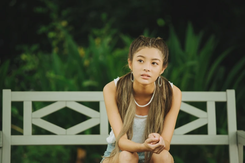 詹子萱在《我在這裡等你》飾演性格直率的夏夏。