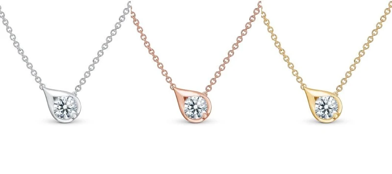 LU Droplet 白K金鑽石項鍊 主鑽約0.50ct、LU Droplet 玫瑰金鑽石項鍊 主鑽約0.50ct、LU Droplet 黃K金鑽石項鍊 主鑽約0.50ct。 LU Droplet 白K金鑽石項鍊 主鑽約0.50ct、LU Droplet 玫瑰金鑽石項鍊 主鑽約0.50ct、LU Droplet 黃K金鑽石項鍊 主鑽約0.50ct。