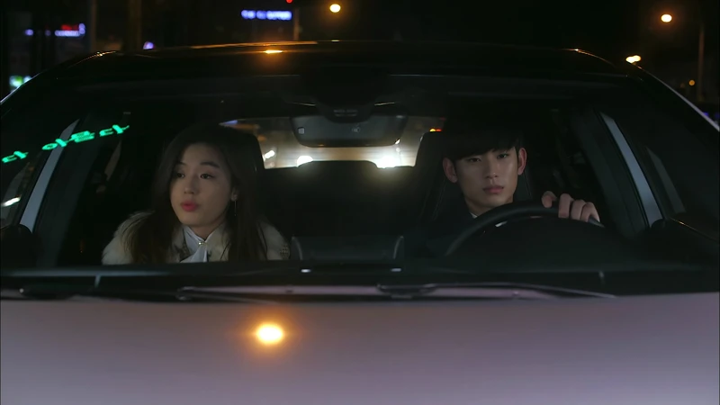 《來自星星的你》紅遍全亞洲的金秀賢與全智賢。 《來自星星的你》紅遍全亞洲的金秀賢與全智賢。