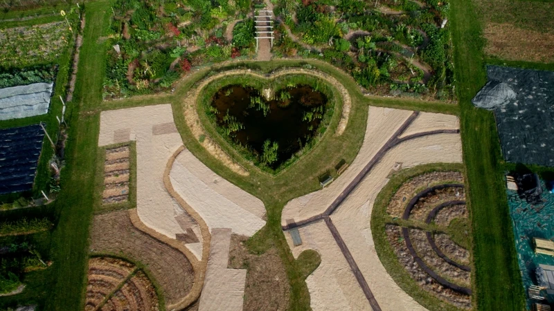 由嬌蘭所支持贊助的共享生態計畫THE MILLIÈRE VALLEY 米利埃谷將開放大眾參觀。 由嬌蘭所支持贊助的共享生態計畫THE MILLIÈRE VALLEY 米利埃谷將開放大眾參觀。