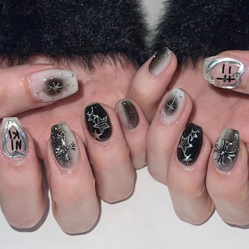 Photo/小紅書號@kiki Nail 穿戴甲定制