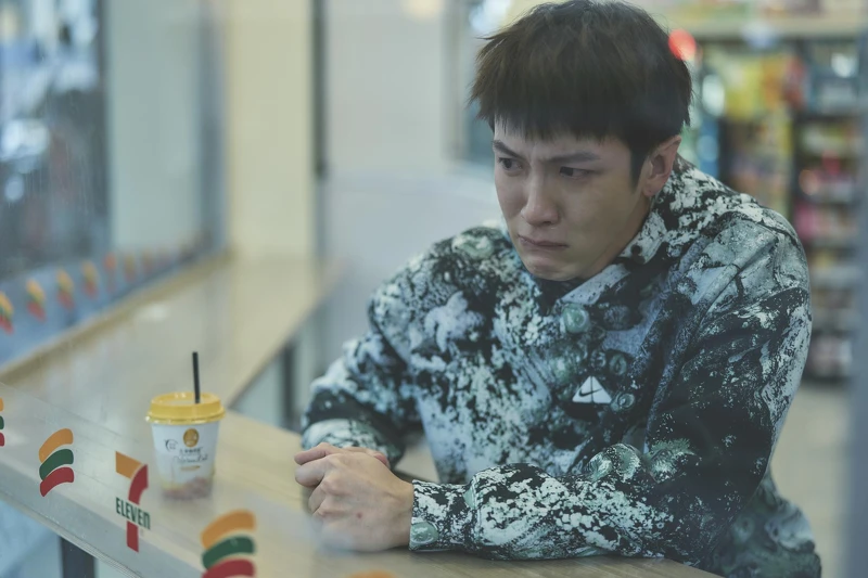 不甘心的于向立。