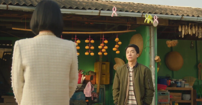 金英松害羞開口要洪凡資下次再來，身後掛著一串串紅柿，難道韓國人也說”好柿發生”嗎？